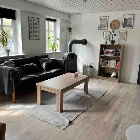 Idyllisk Beliggende Hus Pa Landet Naer Skov 别墅 格林斯泰兹
