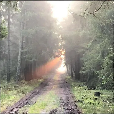 别墅 Idyllisk Beliggende Hus Pa Landet Naer Skov *