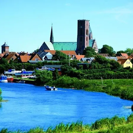 别墅 Idyllisk Beliggende Hus Pa Landet Naer Skov